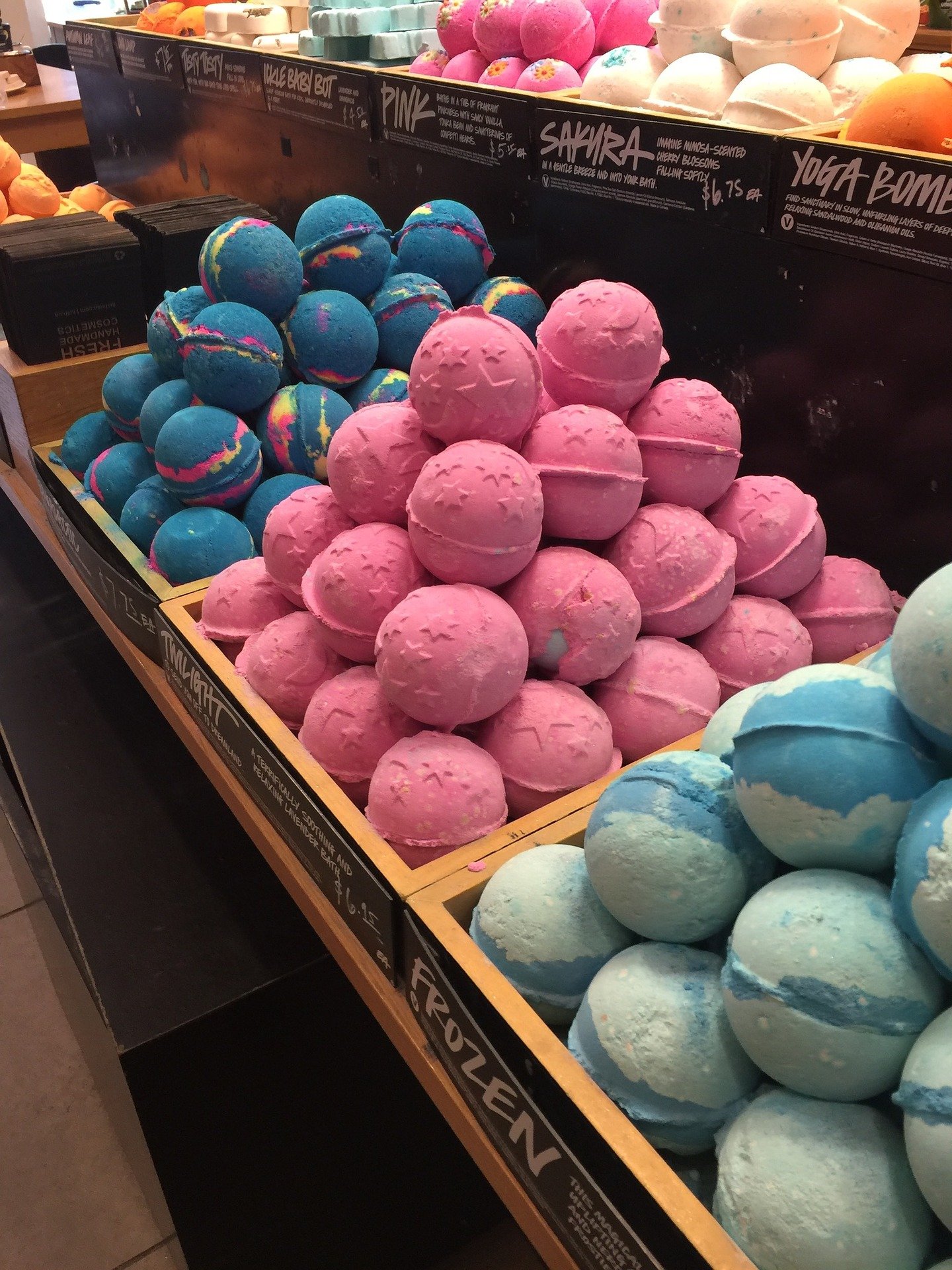 Image of bath bombs in Lush shop.